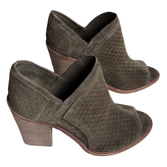 Vince Camuto Shoes - Vince Camuto Karini Suede Open Toe Bootie Tornado Verona Size 10